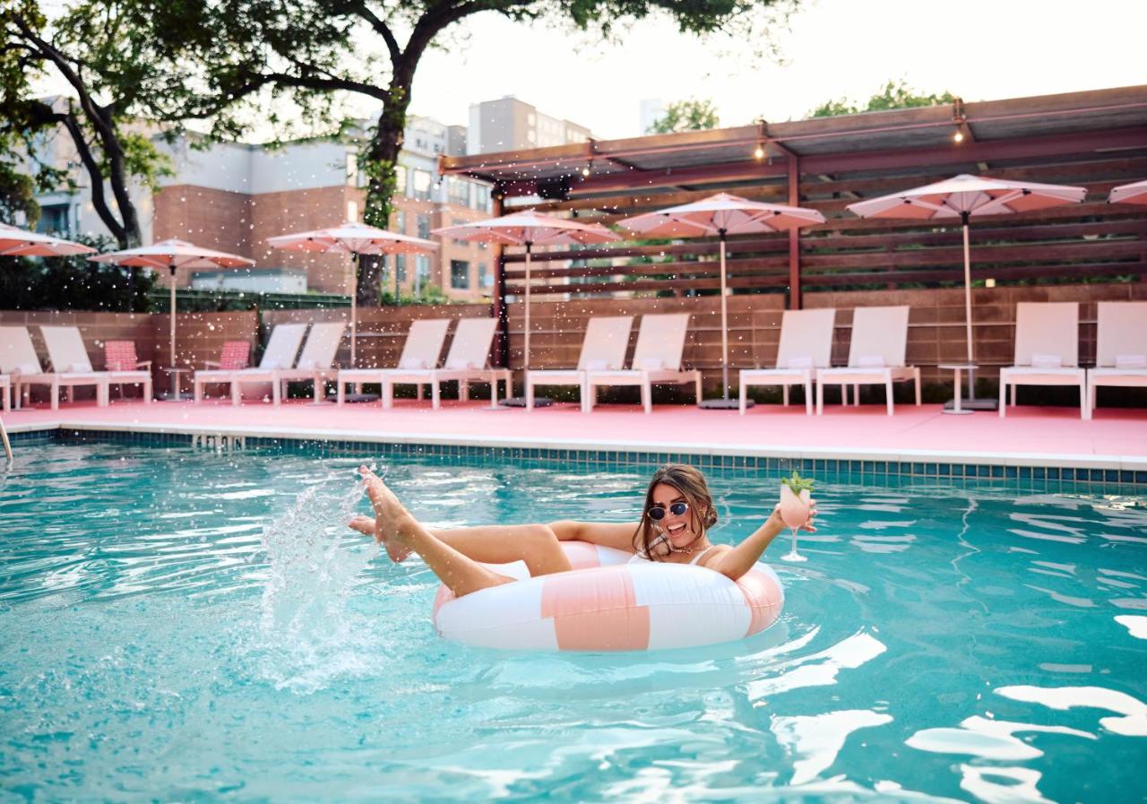 Downright Austin, a Renaissance Hotel - 3