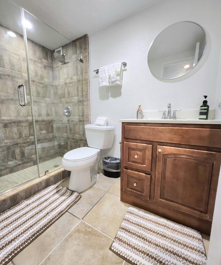 Beachfront Property Pool Gym Tennis Miami Beach! - 3