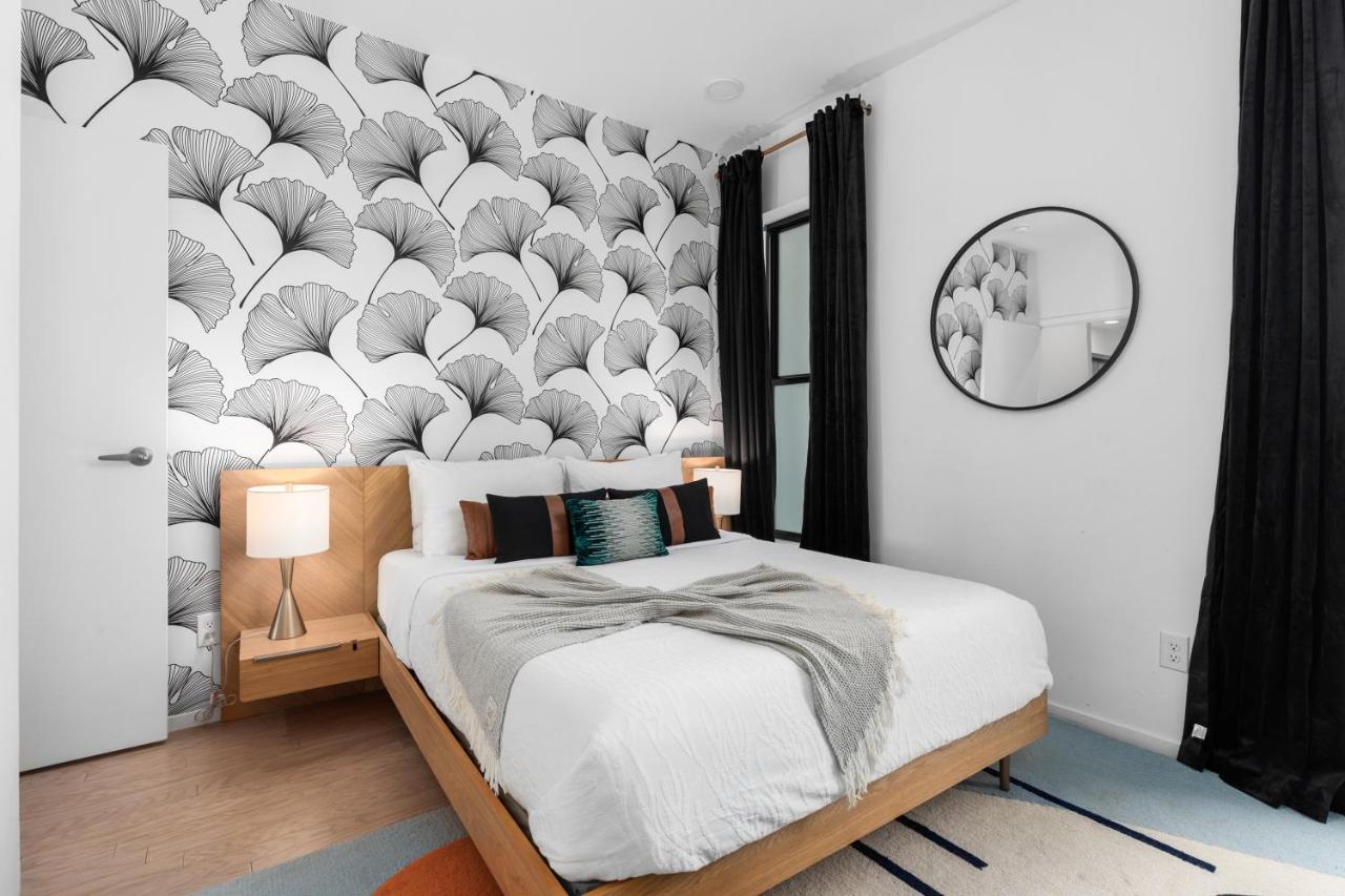 River View High-End Condo with Private Patio and FREE Parking - 2