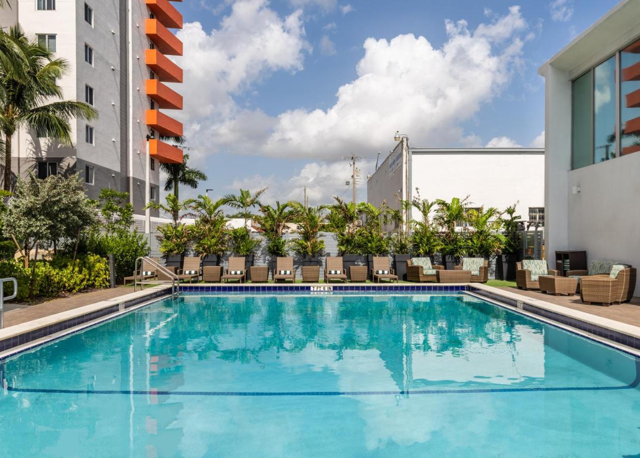 DoubleTree by Hilton Miami North I-95 - 4