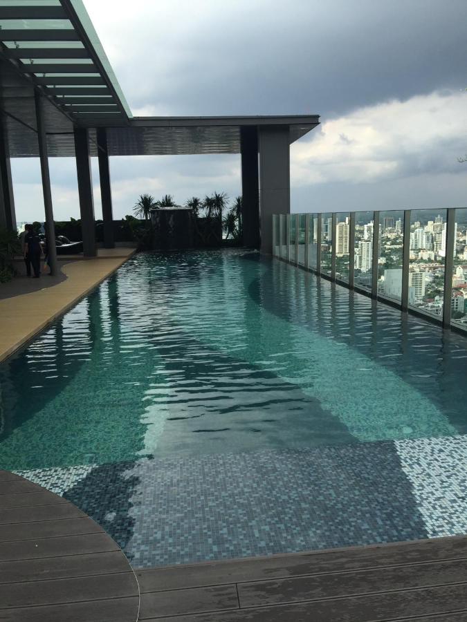 Urban Luxury One Bedroom - 5