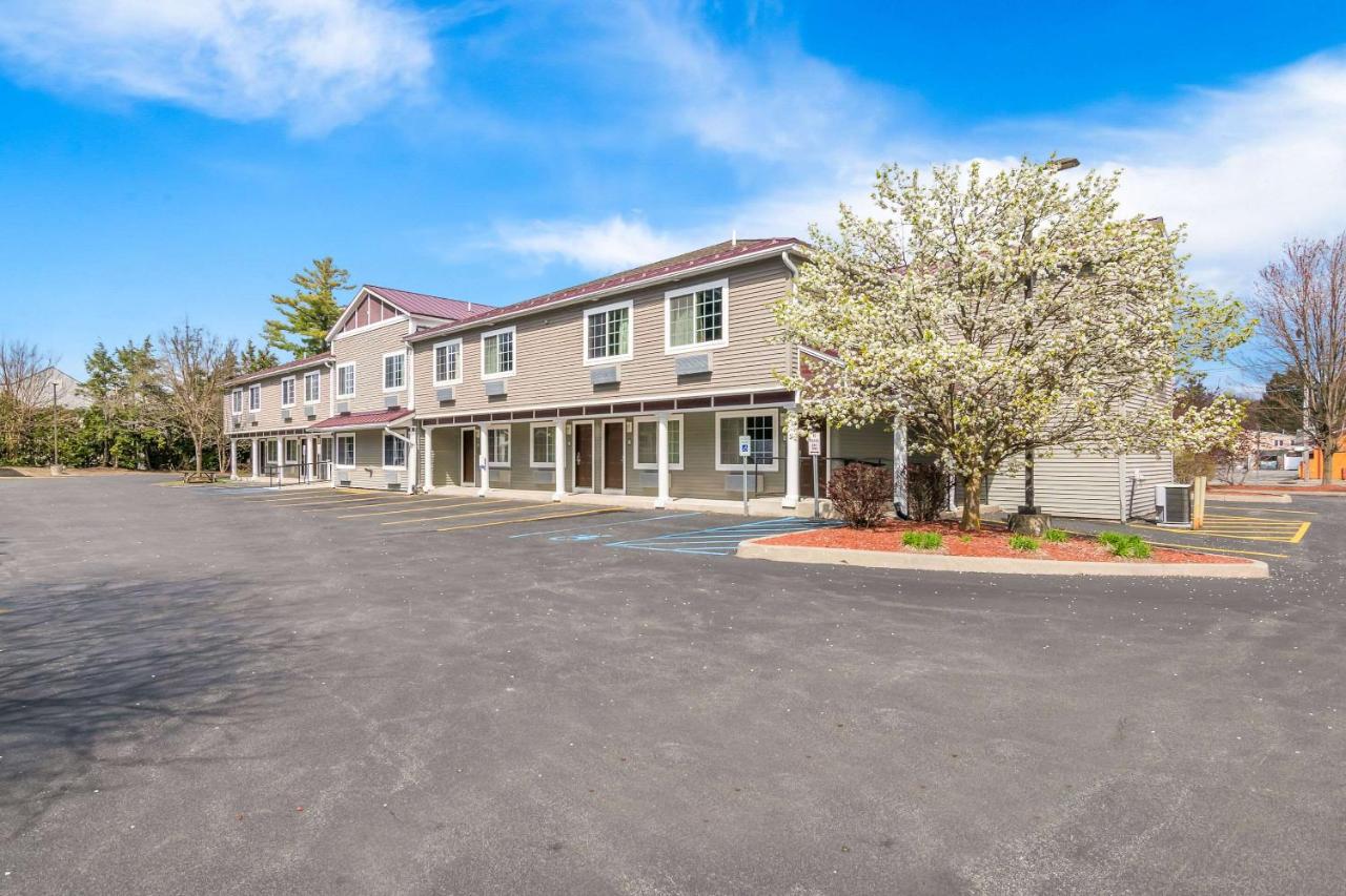 Northway Inn Queensbury - Lake George — photo 12