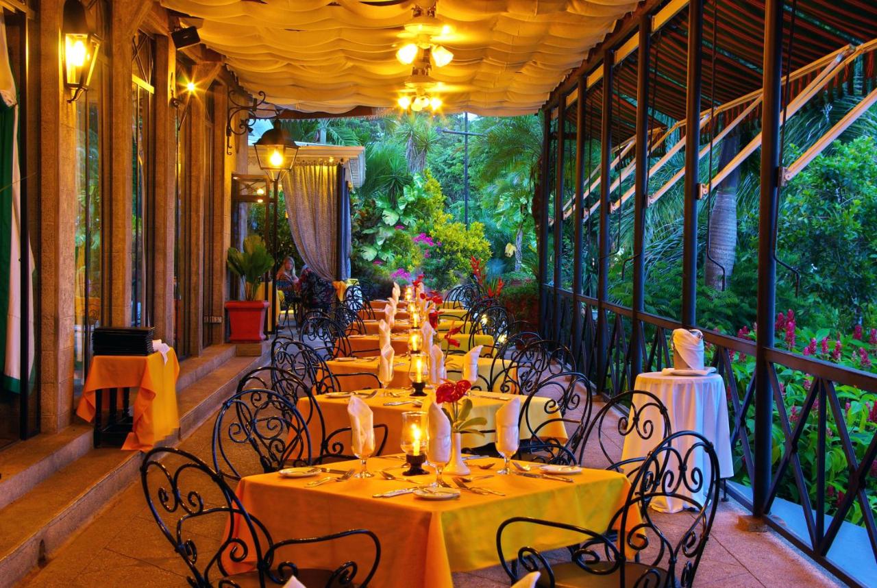 Hotel Villa Caletas photo