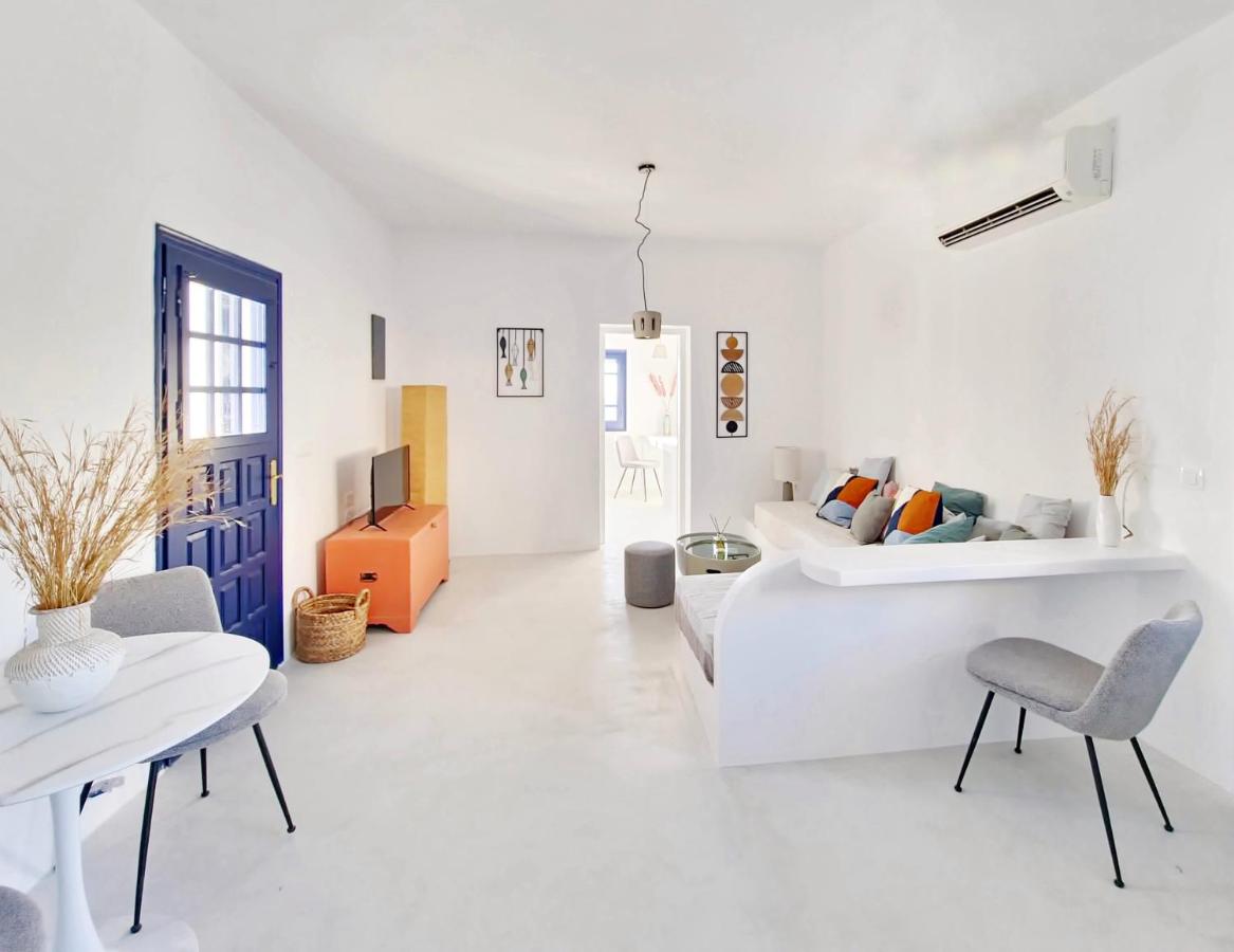 Karpimo North - Boutique Suite with Sunset View & Private Jacuzzi - 5