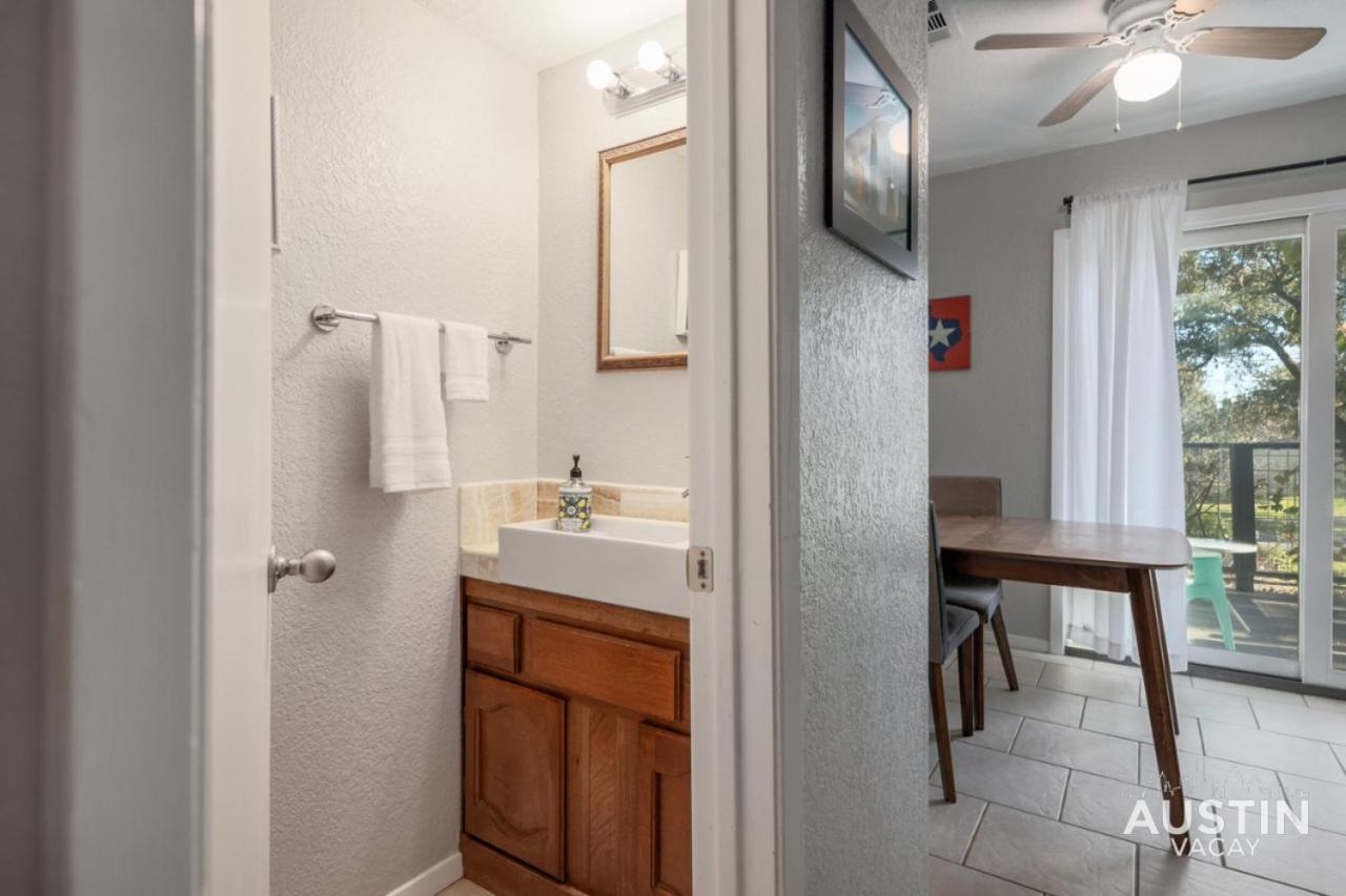 2 Miles to DT Updated Pet-Friendly Home for Four - 4