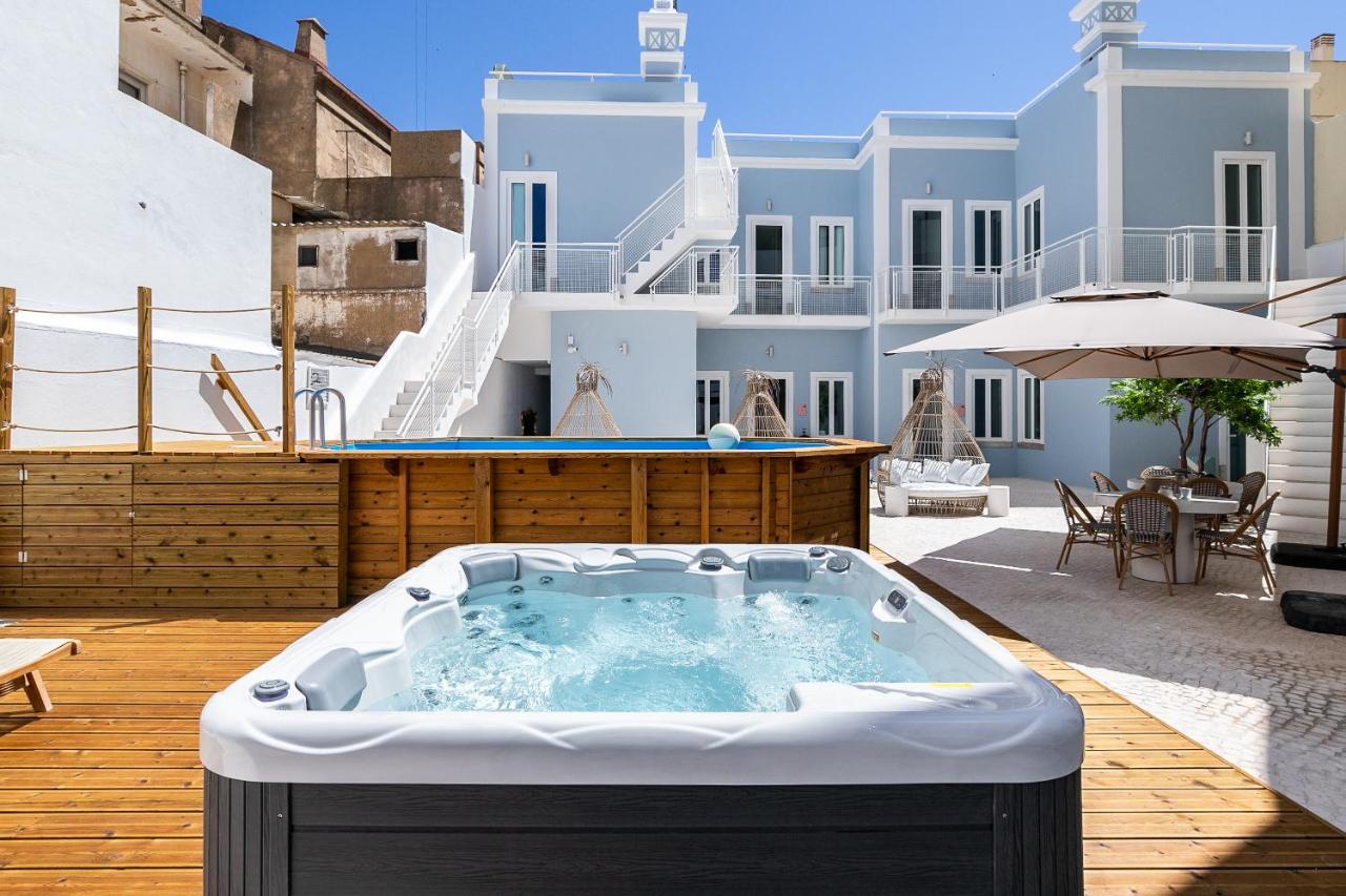 Dona Simone Boutique Suites & Studios - by @ rita's place - 3