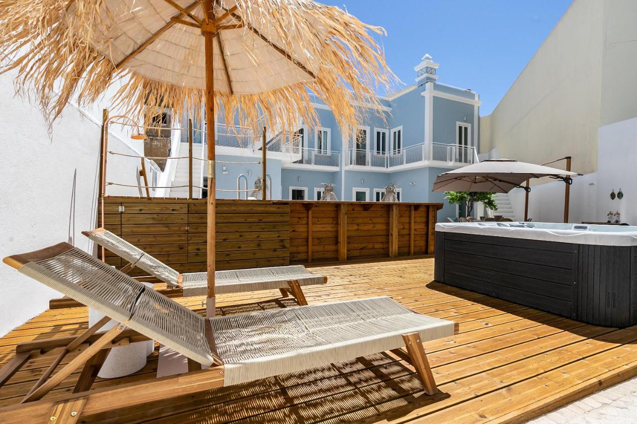 Dona Simone Boutique Suites & Studios - by @ rita's place