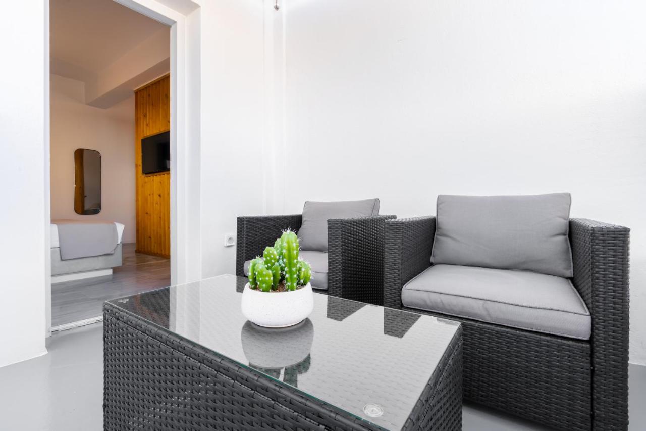 Oliva Suites Santorini - 3