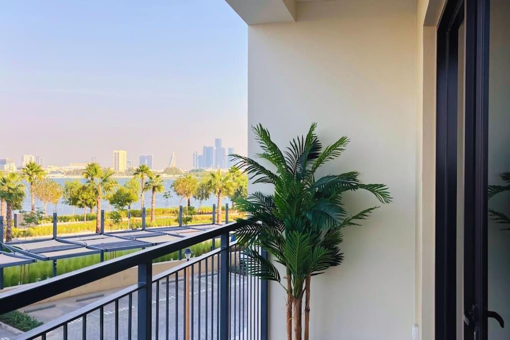 Full Seaview Comfortable Apt La Mer Dubai - 4