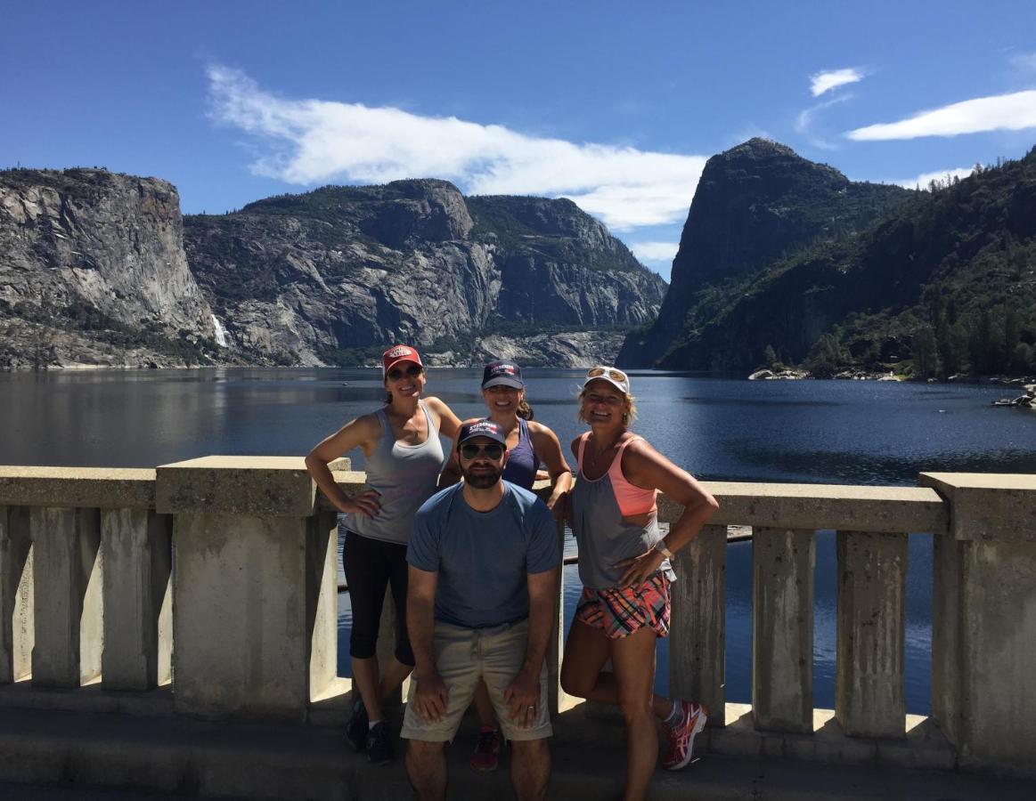 Rush Creek Lodge at Yosemite — photo 18
