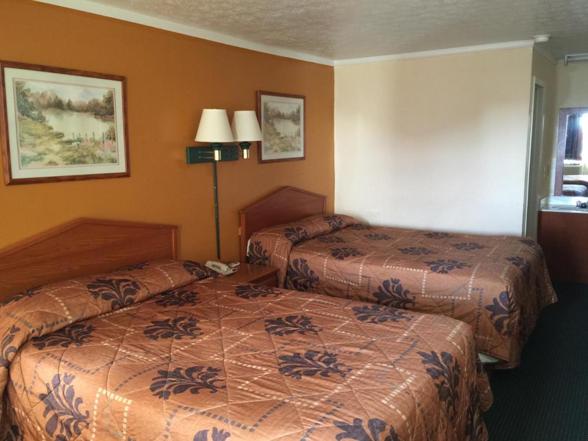 Budget Inn — photo 10