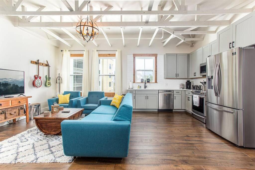 Historic Loft 2mi to Broadway On-Site Speakeasy - 2