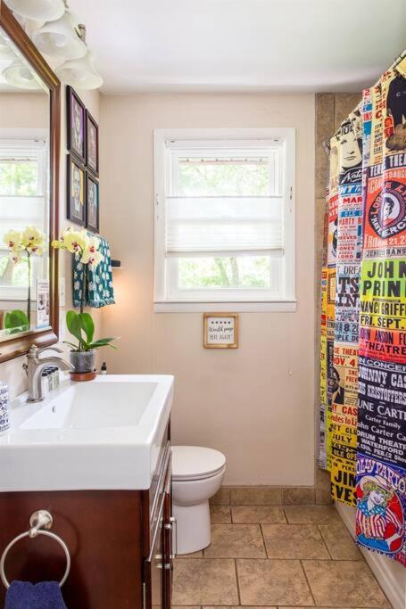 Honky Tonk Home Bar, Minutes to Airport & Broadway - 3