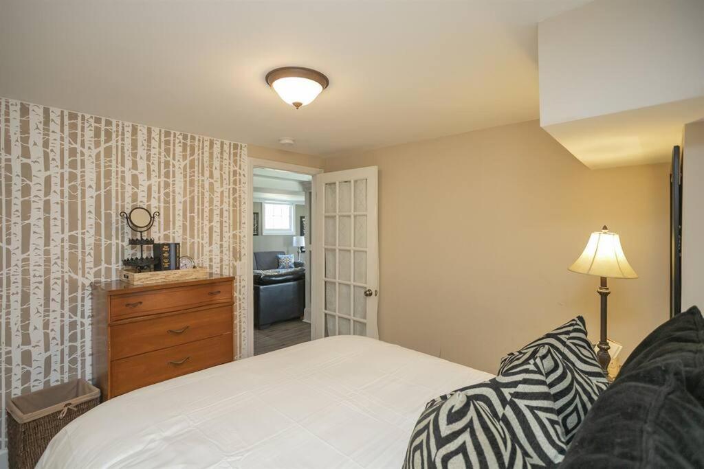 Golf Views, Porch Vibes, 3mi to Broadway! - 4