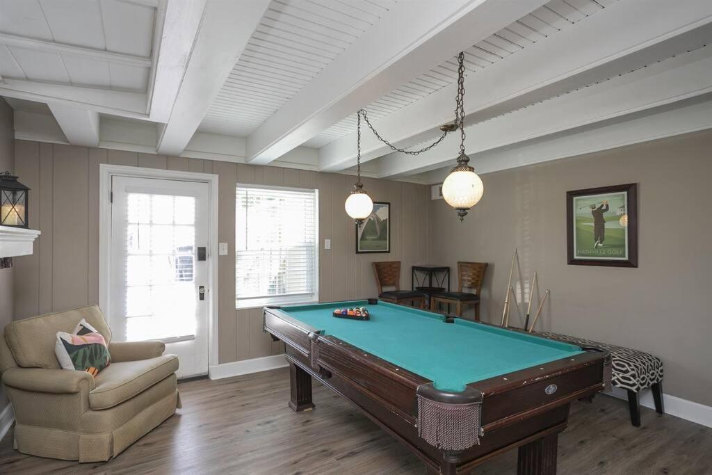 Golf Views, Porch Vibes, 3mi to Broadway! - 5