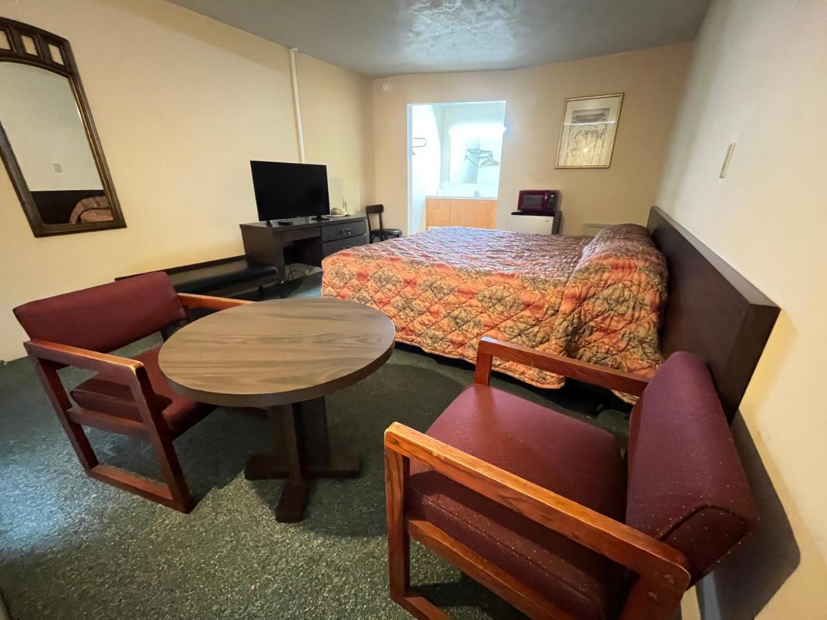 Mountain Empire Motel — photo 9