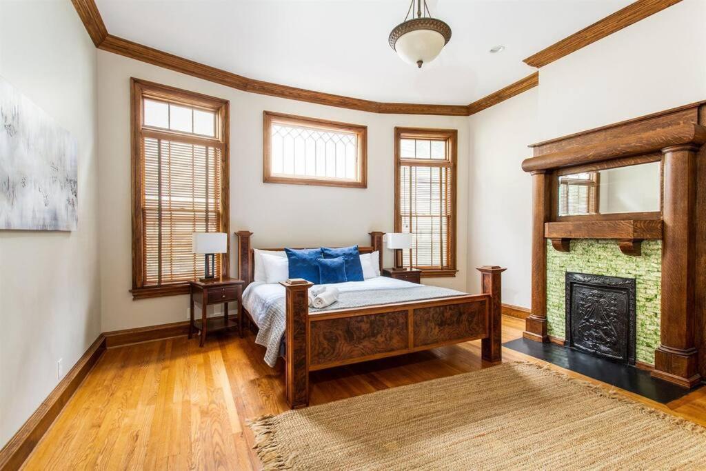 Prime Location in 12South, Walkable to Shopping & Dining - 2