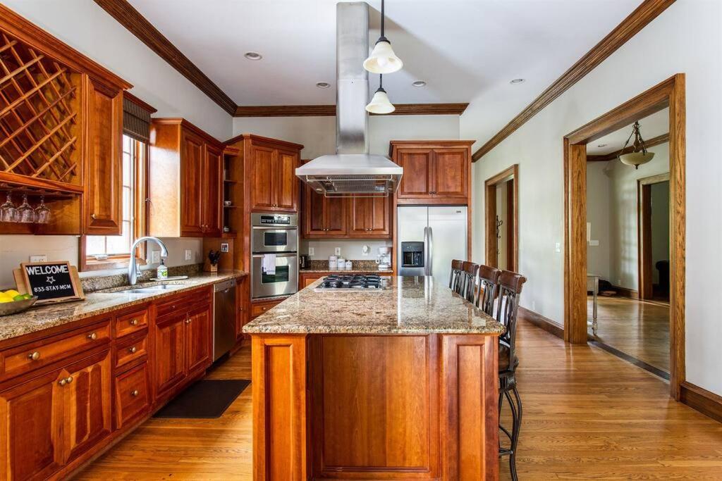 Prime Location in 12South, Walkable to Shopping & Dining - 4