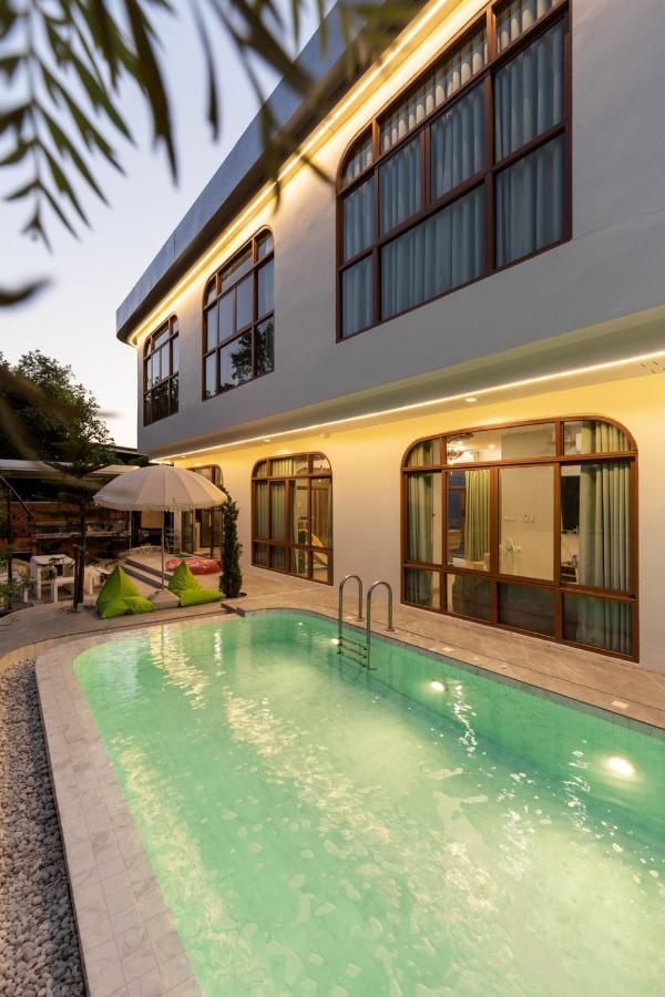 Esther Villa Khaoyai