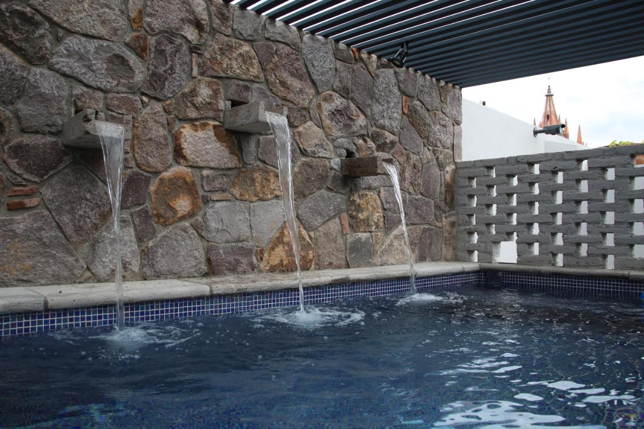 Heated swimming pool: Casa 1810 Hotel Boutique