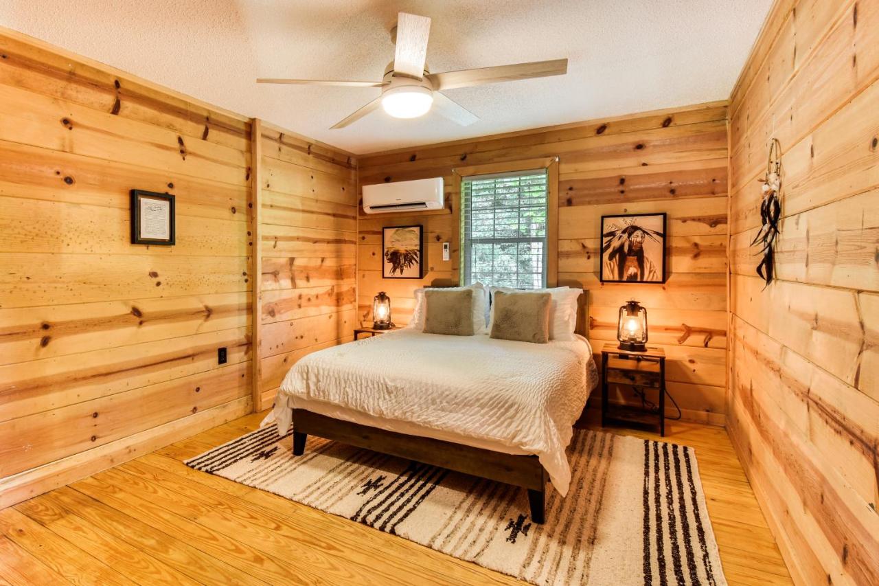 Duke's Creek Cabin Rentals — photo 7