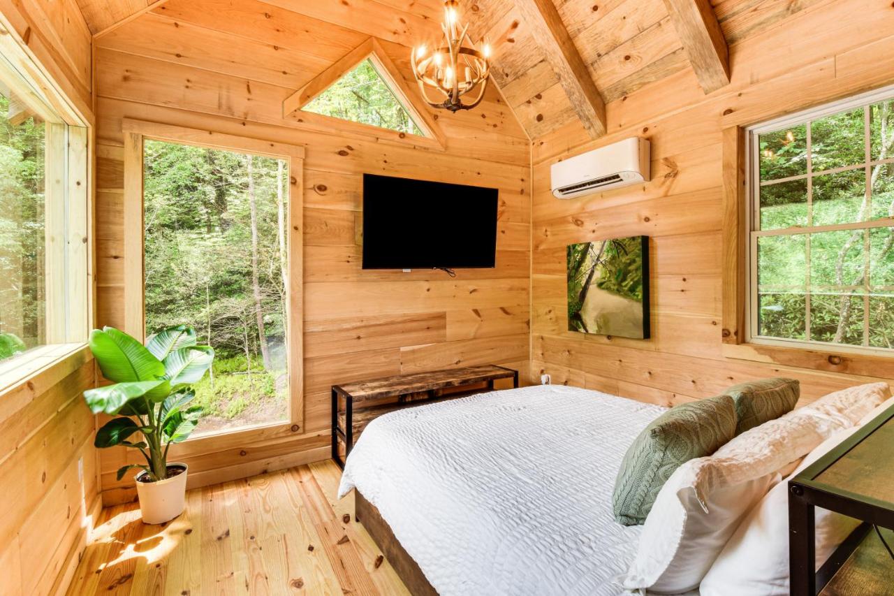 Duke's Creek Cabin Rentals — photo 18