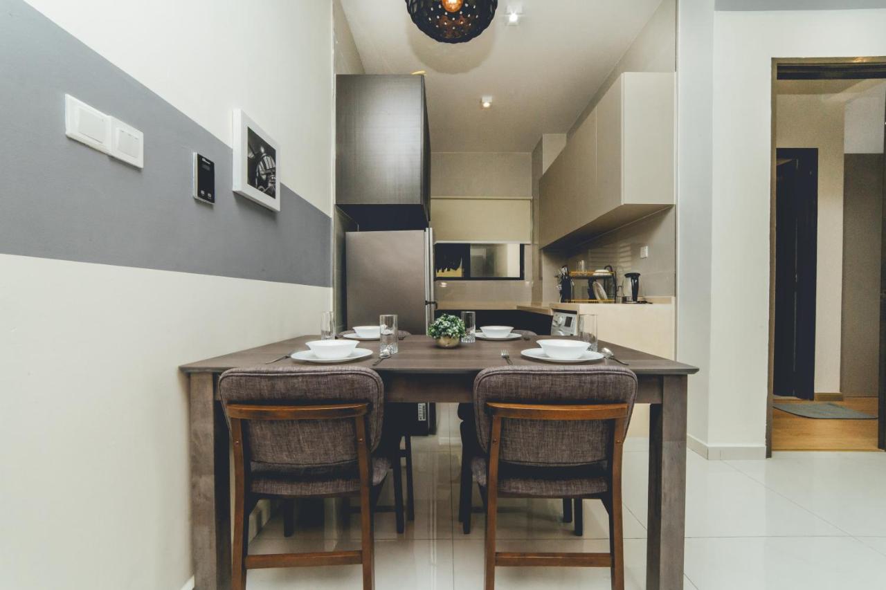 Bay Laurel Luxe HighFloor 2BR 4Pax Seaview by Our Stay - 5