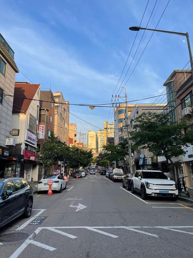 L9 Stay In Hongdae - 3