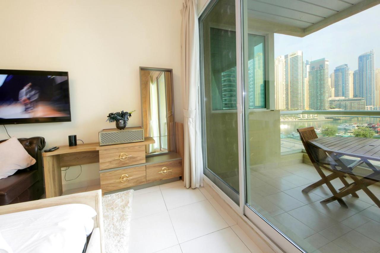 Stunning Marina view apartment In Marina sail tower by Truebleu vacation homes - 5