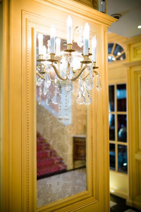 Luxury Family Hotel Royal Palace photo