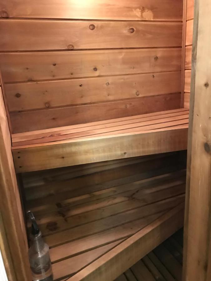 Glacier House — photo 18