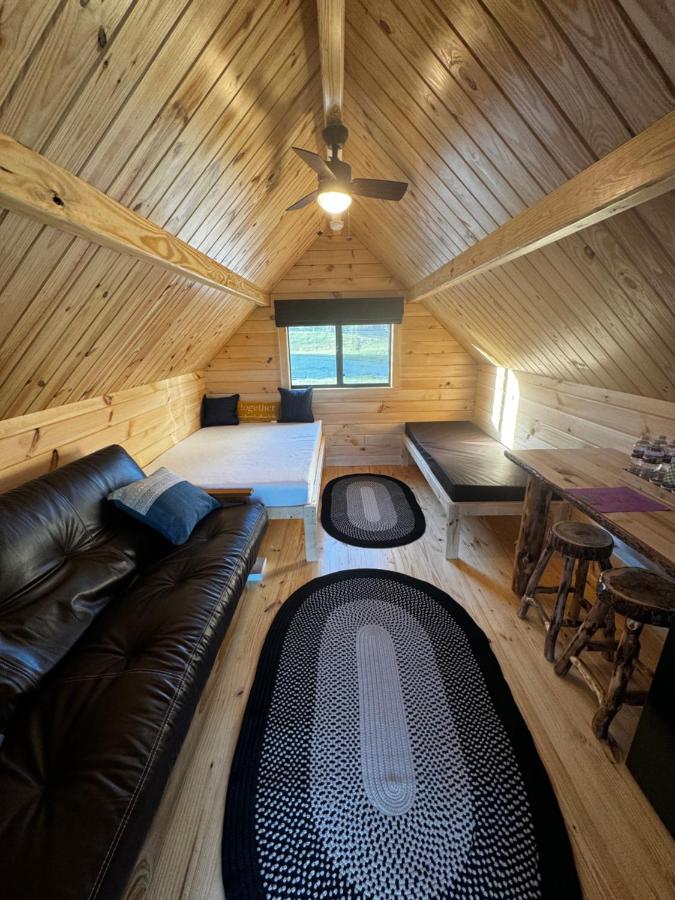 Lost Trail Resort - Riverside Rooms - Near Hot Pools — photo 16