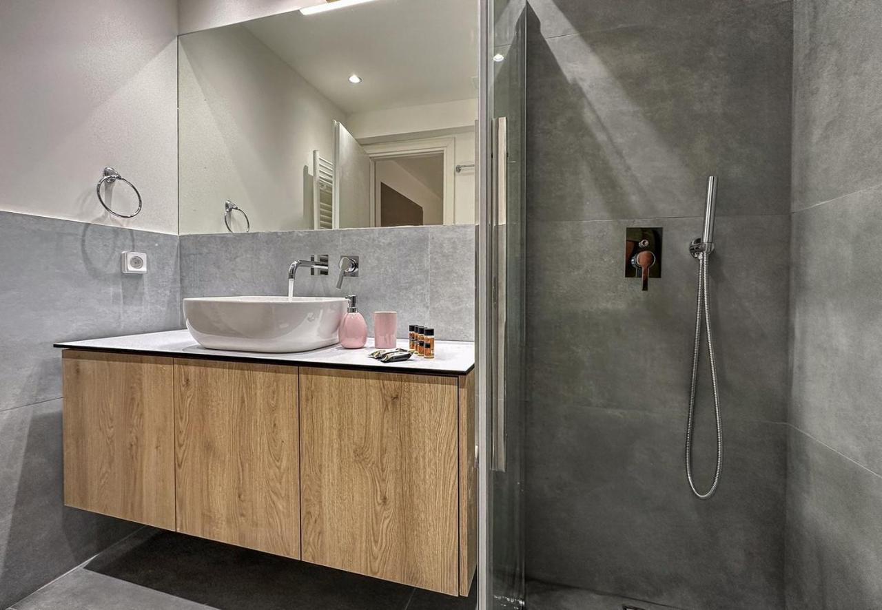 LIV - Modern Comfort Oasis in Pagrati - 3