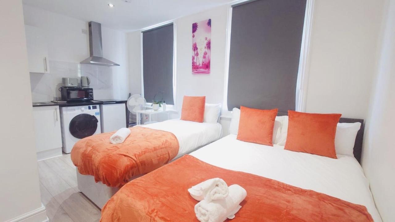 Comfort Camden Studio Apartments - 4