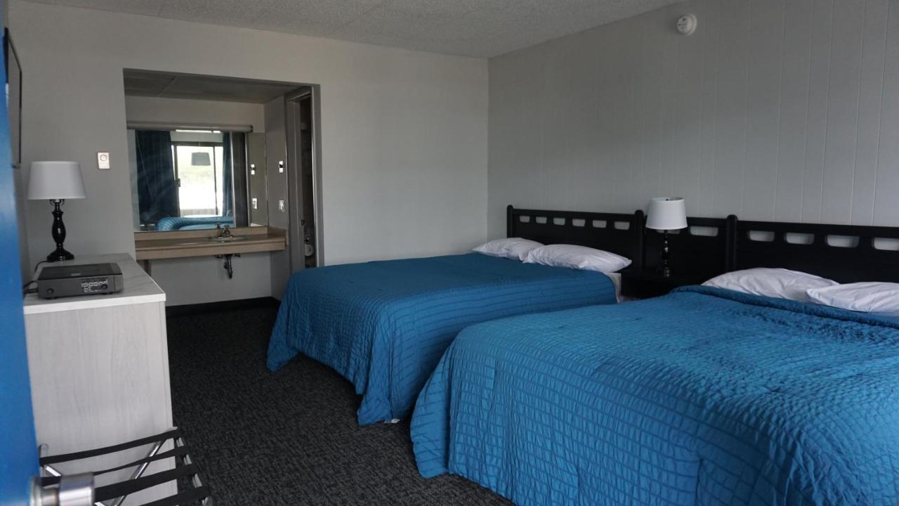 Windjammer Motel — photo 8