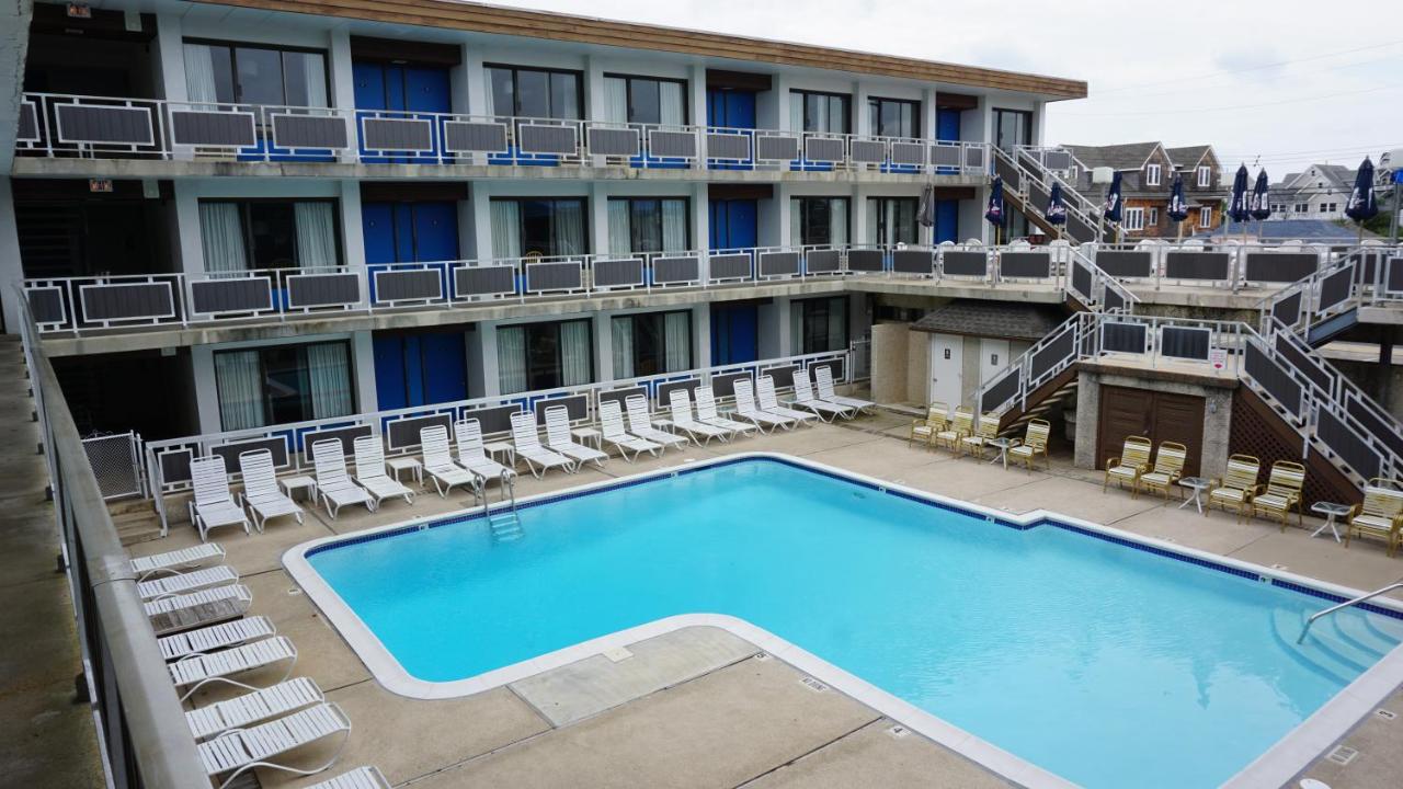 Windjammer Motel — photo 11