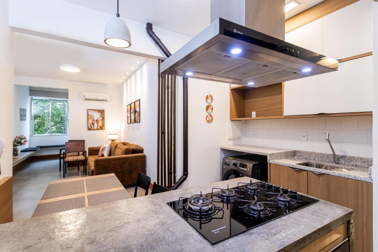 2BDRs 7 minutes from Copacabana Beach | BR 669/301 - 4