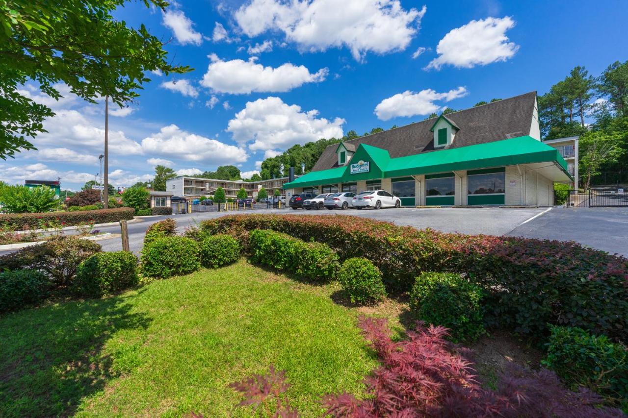 Image: Budgetel Inn and Suites