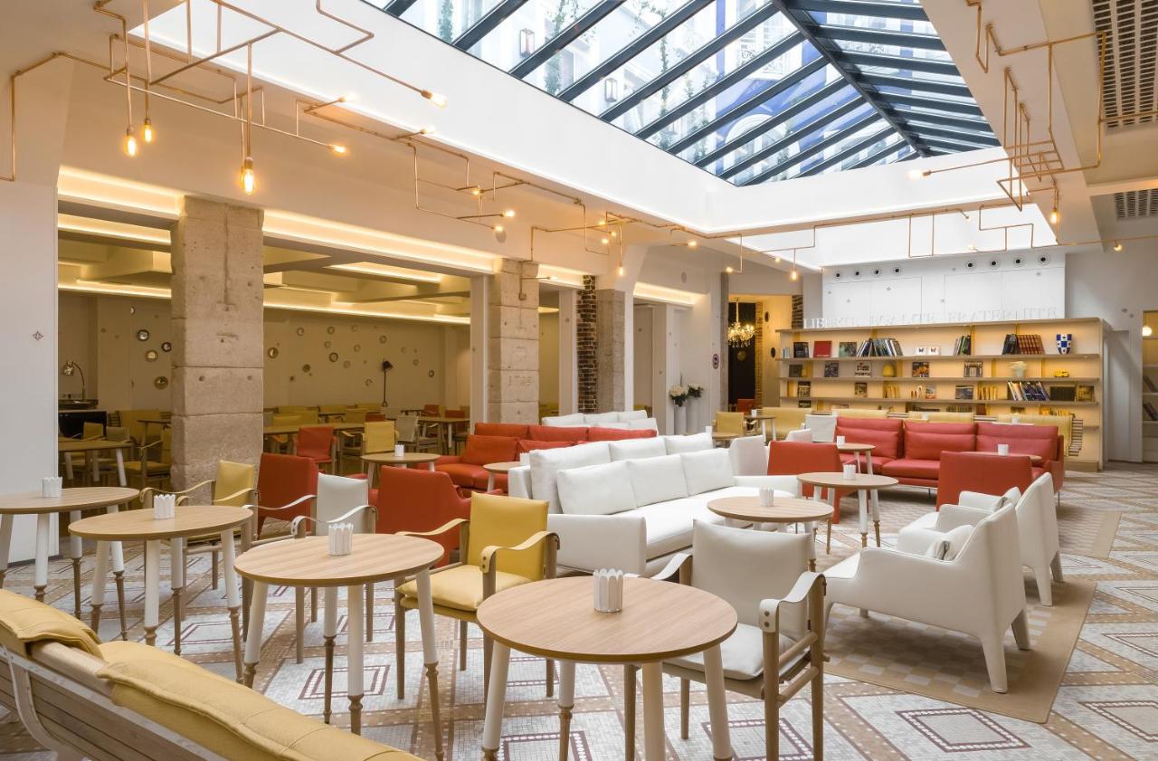 Een zitgedeelte bij Hotel 34B - Astotel