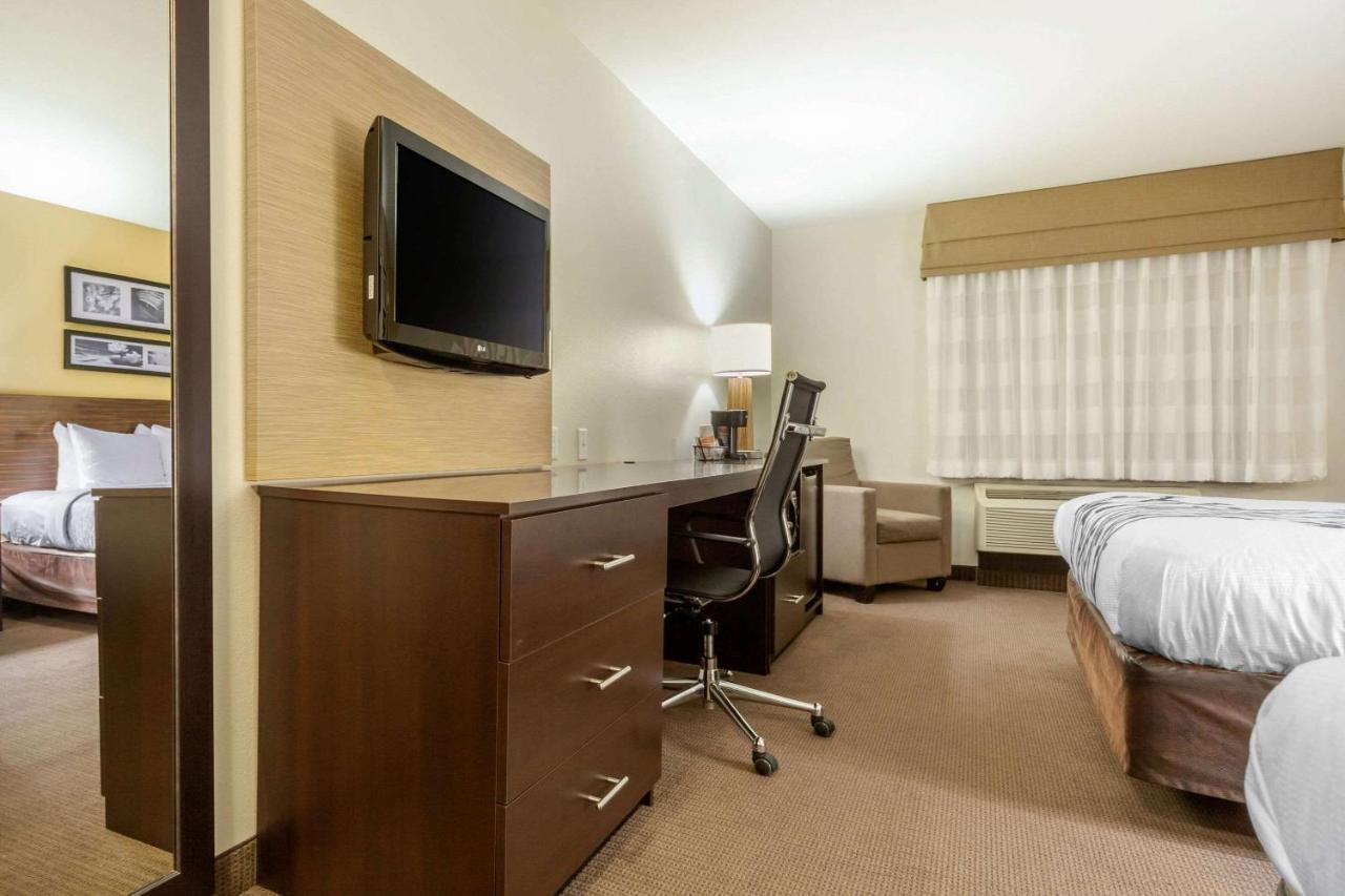 Ideal Inn & Suites — photo 17