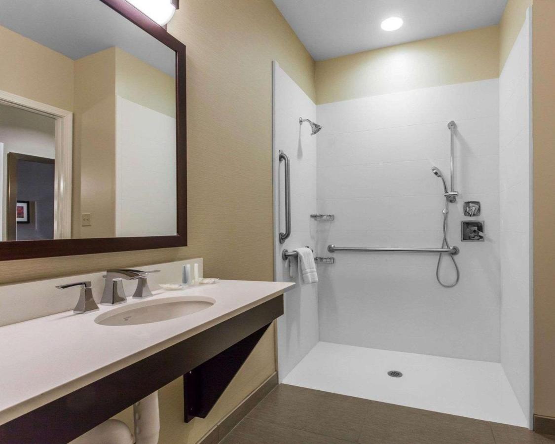 Travelers Suites — photo 13