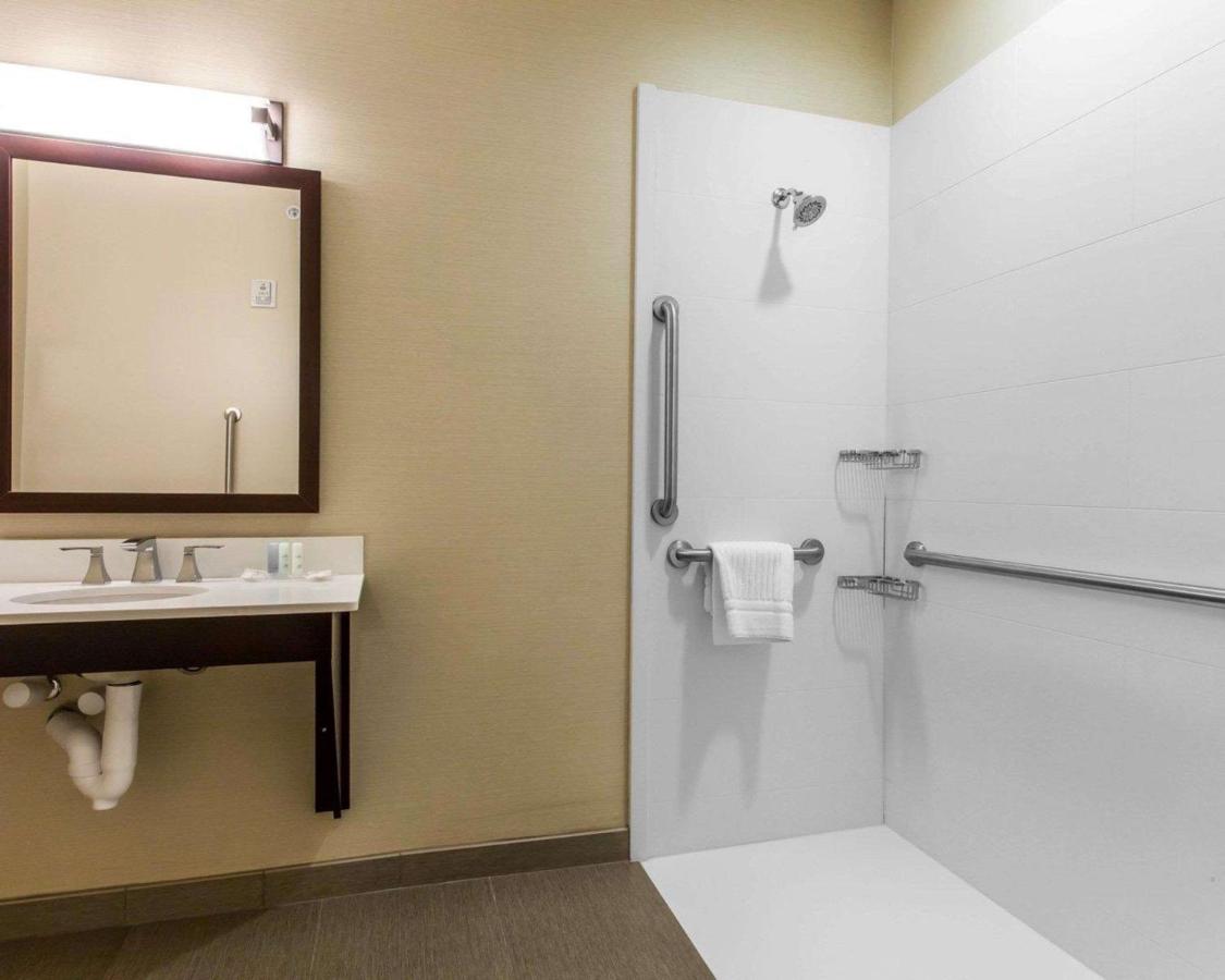 Travelers Suites — photo 14