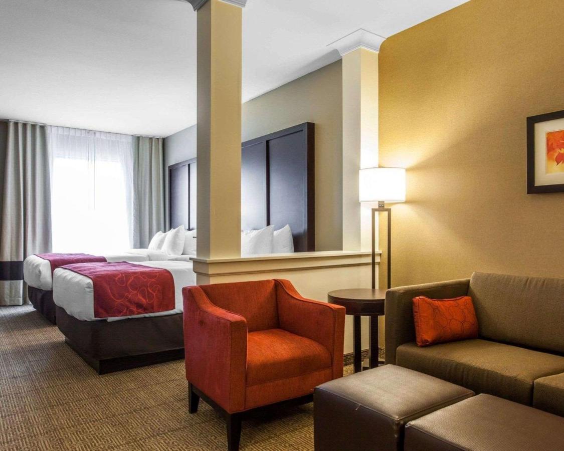 Travelers Suites — photo 12