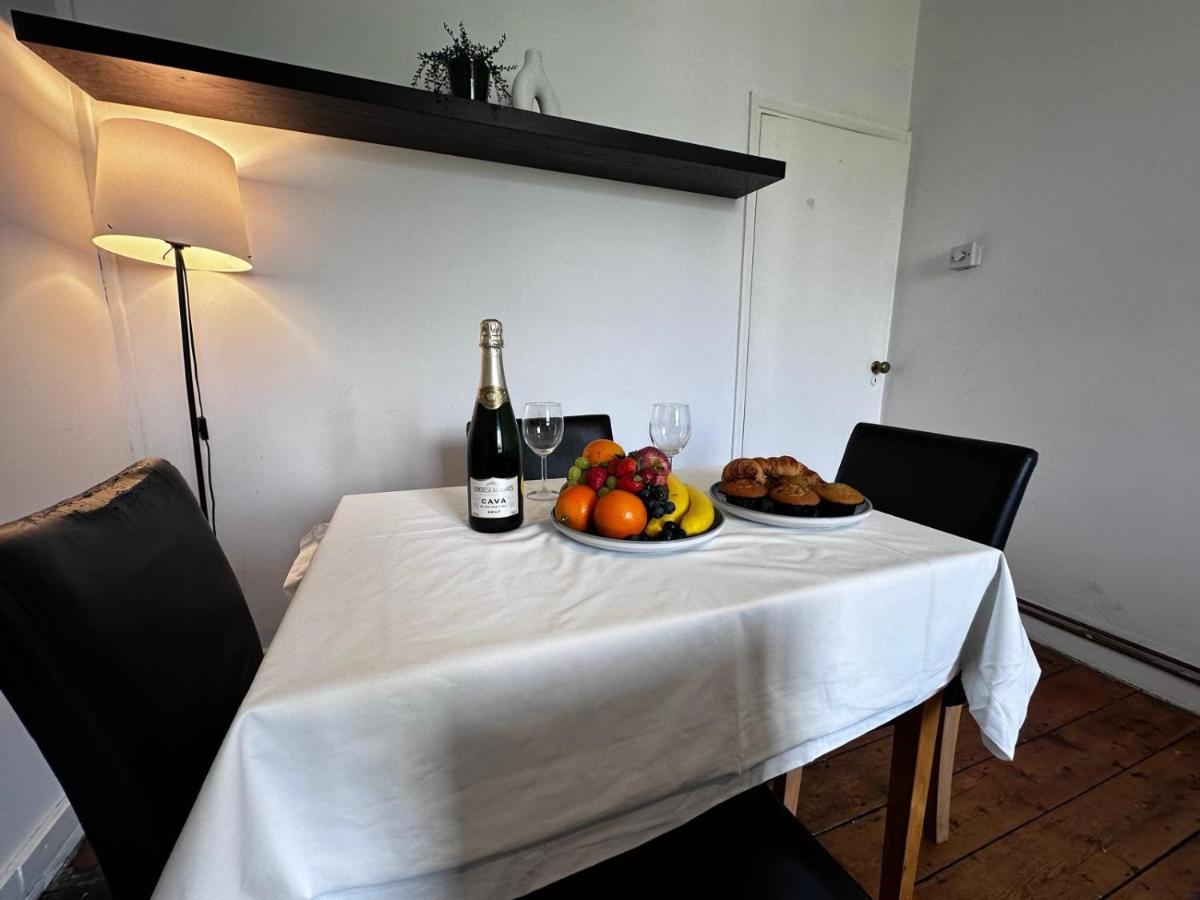 Comfort Tower Bridge Apartment - 4