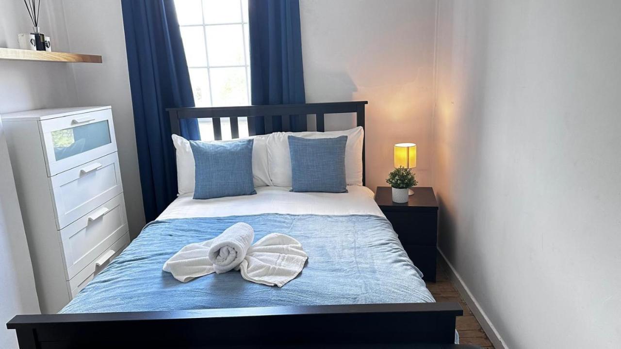 Comfort Tower Bridge Apartment - 5