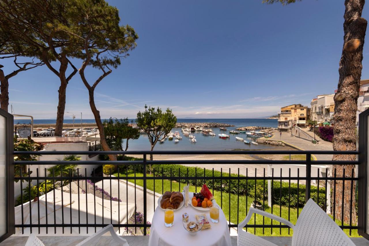 Sea Breeze Residence - 3