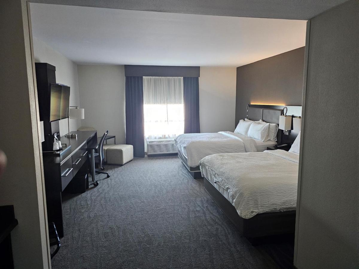 Deluxe Inn — photo 13