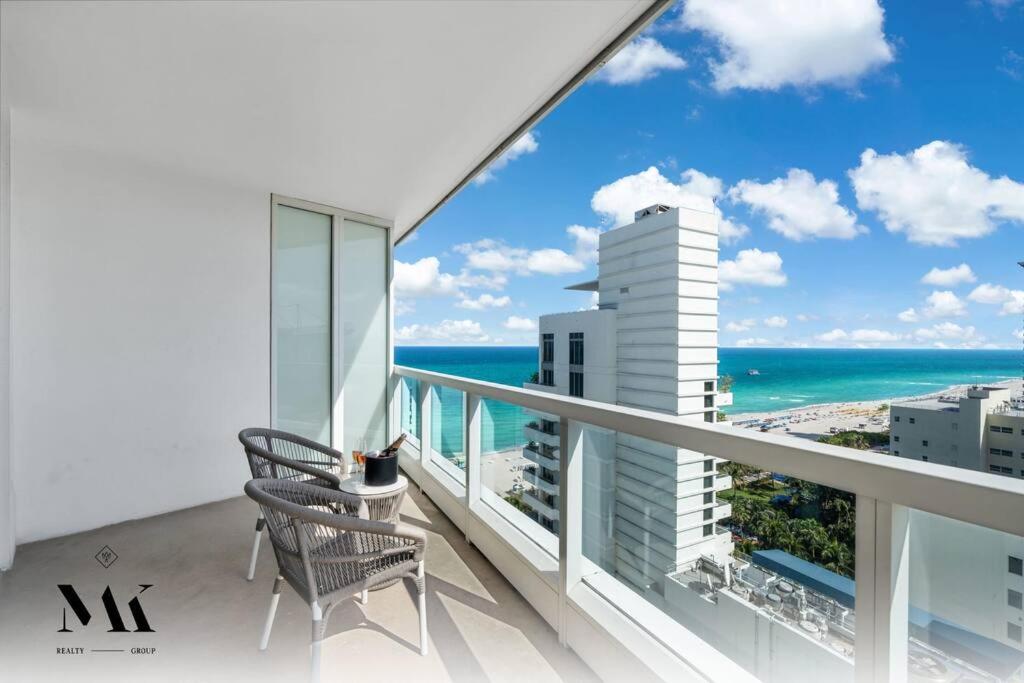 FontaineBleau, Balcony w Ocean plus Bay and City View - 3
