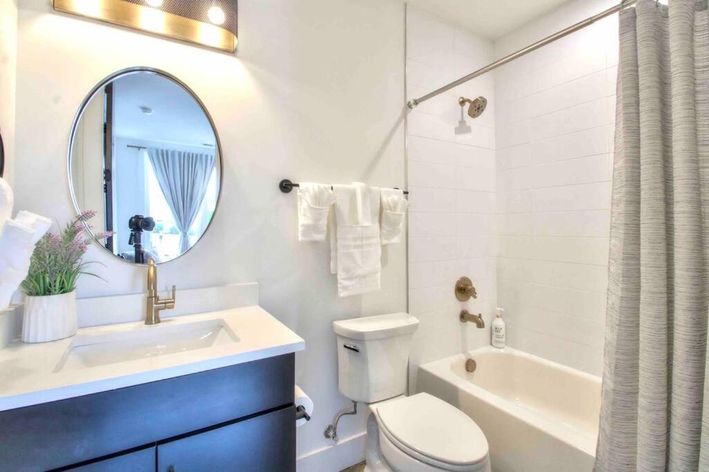 LUXURIOUS MORDEN LOFT Huge Rooftop & Skyline Views - 5