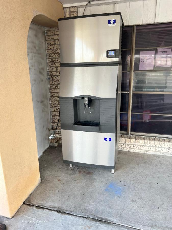 Robstown Motor Inn — photo 10